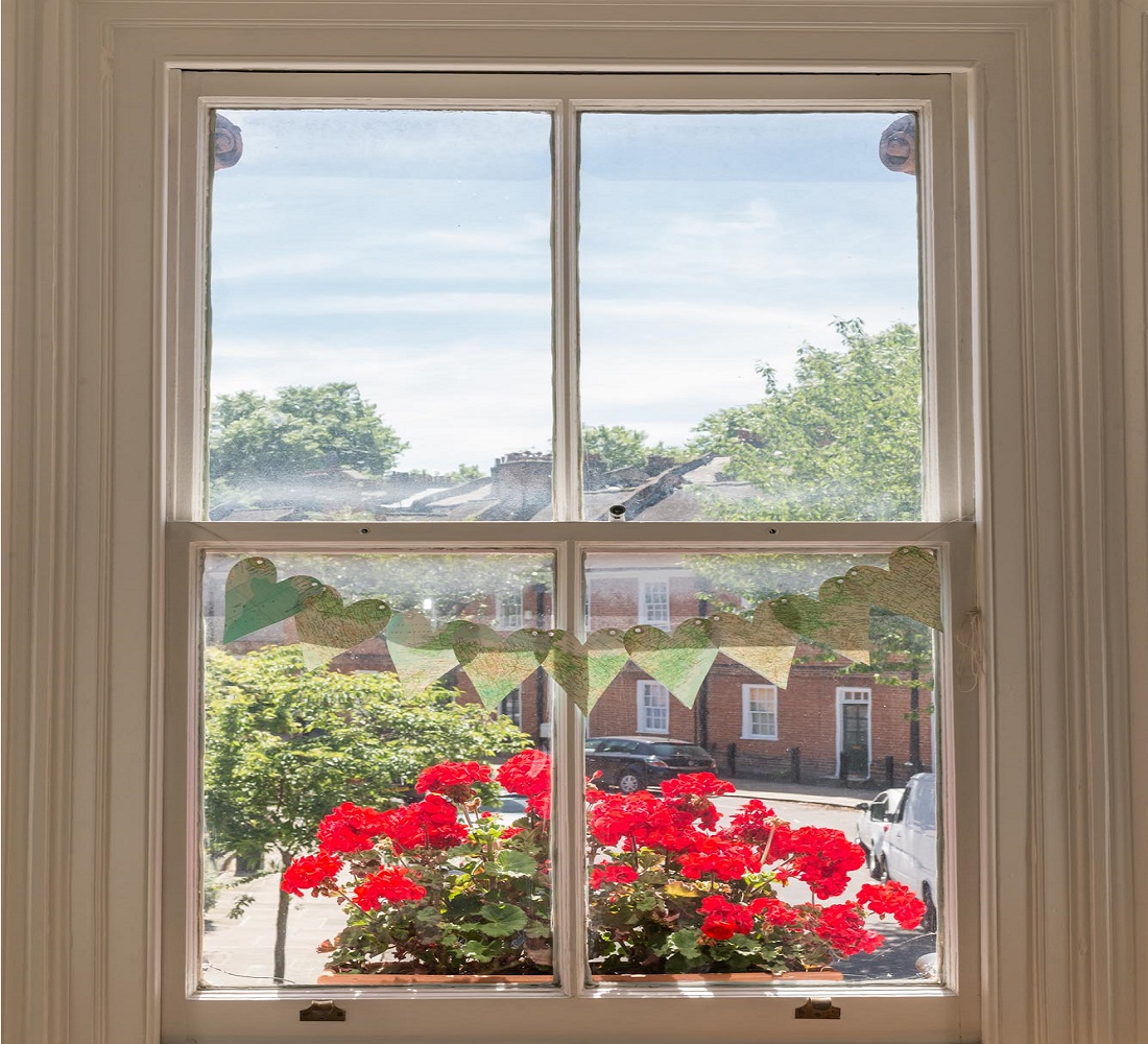 How to Reduce Sun Glare Through Your Sash Windows